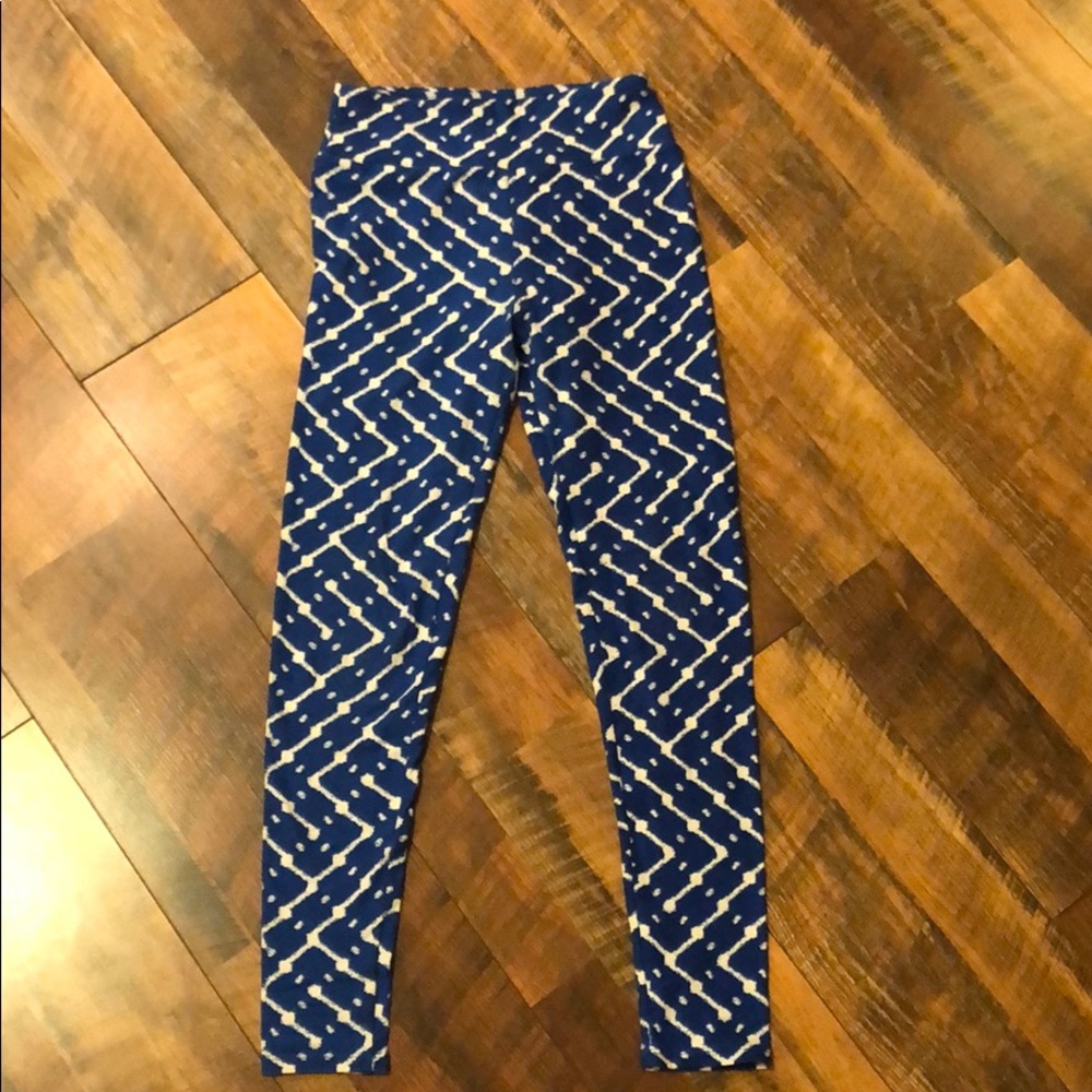 Blue, patterned Lularoe leggings